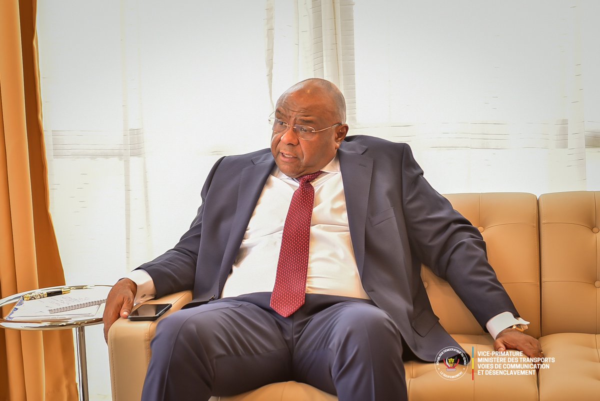 TransportsRDC's tweet photo. Ce mardi 21 avril 2026, le Vice-Premier ministre, ministre des Transports, Voies de communication et Désenclavement, Jean-Pierre Bemba, a reçu en audience à Kinshasa, une délégation de la compagnie aérienne Brussels Airlines, conduite par sa Chief Executive Officer (CEO), Dorothea von Boxberg, ainsi que son Directeur général, Younes Louahrani.

Les échanges ont porté sur les perspectives de développement du secteur aérien en RDC, les opportunités d’investissement ainsi que le renforcement de la qualité des services offerts aux passagers voyageant entre l’Europe et la RDC.