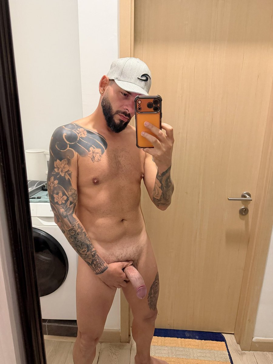 cedetor1784's tweet photo. La quieres en tu boca ? O en tu culo ? https://t.co/q2Q070ulqK