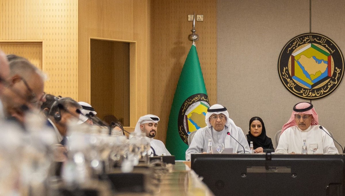 kuna_en's tweet image. GCC Secretary-General, Jassem Al-Budaiwi, says relations between the Gulf states &amp;amp; Lebanon are historic &amp;amp; built on solid foundations.

kuna.net.kw/ArticleDetails…

#KUNA