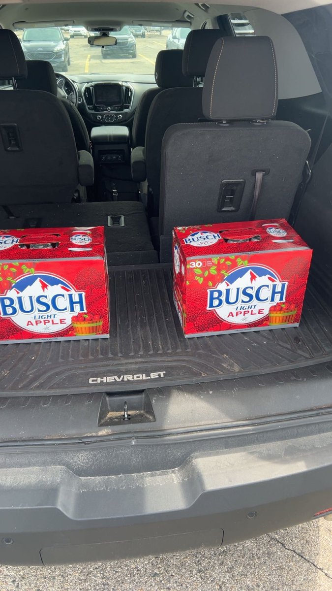 AceWalkemDown's tweet image. East Lansing they have arrived #bapple #nut