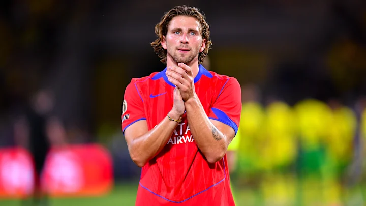 Paristeamfr's tweet image. 🔴🔵 Illya Zabarnyi est entré dans le zone rouge avec un quatrième avertissement en Ligue 1 contre Lyon. Au prochain carton jaune, sur les cinq matchs restants, il sera suspendu un match. #PSG