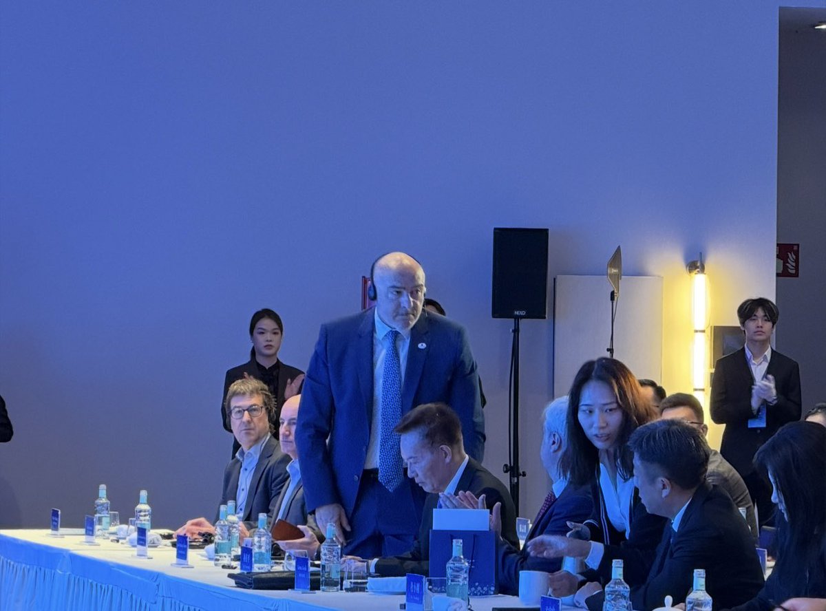 JMaria_Torres's tweet image. Hoy recibimos en Barcelona a la delegación empresarial de Wuxi, motor tecnológico de China. 🇨🇳🇪🇸
Desde @CONPYMES impulsamos la colaboración internacional para que nuestras pymes crezcan en mercados globales. @Conpymesorg 
#Wuxi #Barcelona #Pymes #Guanxi