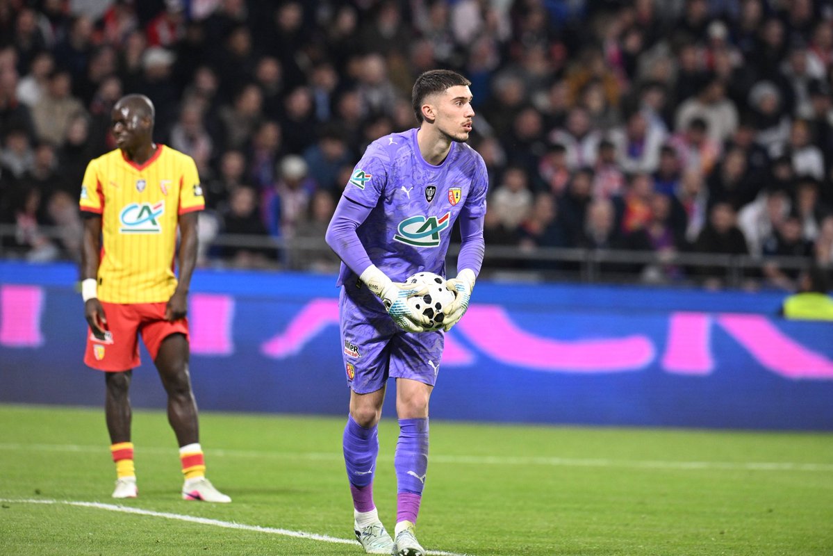 Florian Plettenberg tweet media