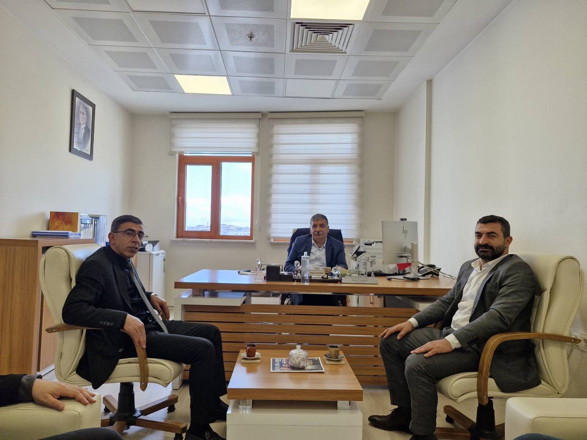 Başkanımız, Çevre Şehircilik D.Bakır İl Mdr Yrd. Hakan Yıldırım Bey ile Hani’deki deprem konutlarının mevcut durumu ve aksaklıkların çözümü üzerine görüştü.

Depremzedelere en kısa sürede evlerine kavuşmaları için süreci takip ediyoruz. 

Nazik ev sahipliği için teşekkür ederiz.