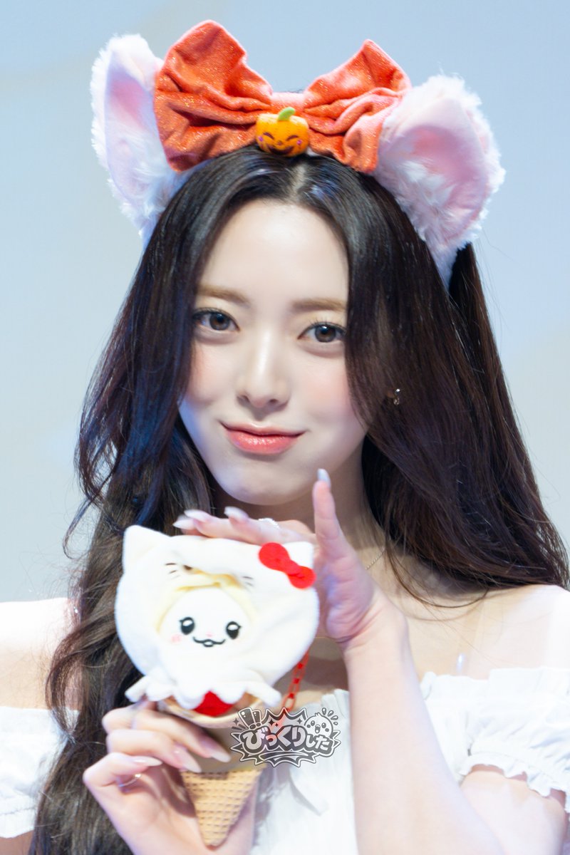 wei891212's tweet photo. 260411 TDK
🫳🫳
#ITZY #있지 #YUNA #유나 https://t.co/LNYH6GKQjP