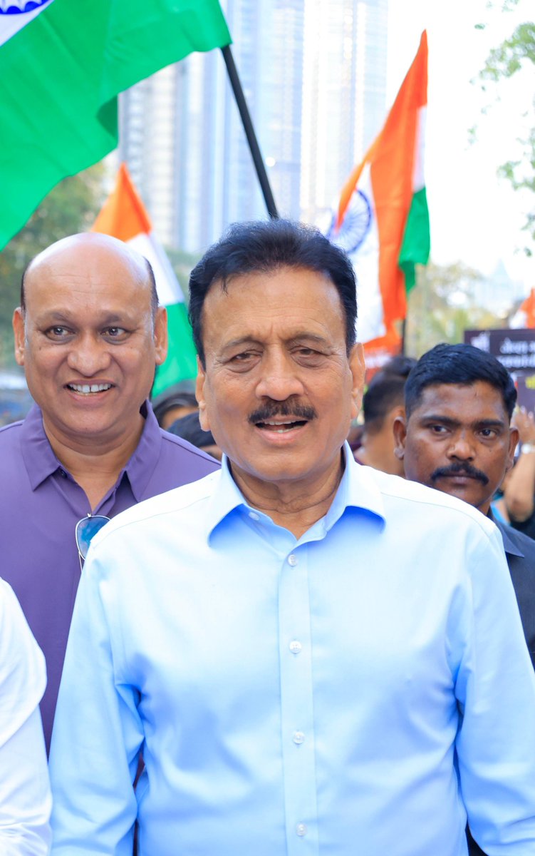 Girish Mahajan tweet media