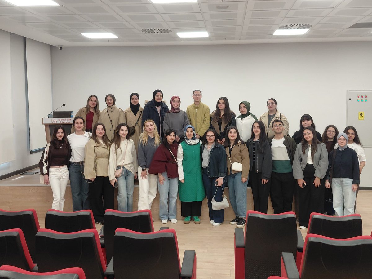 zaimteknopark's tweet photo. Hemşirelikte Yenilikçilik dersi kapsamında Doç. Dr. Zülfünaz Özer ve 3. sınıf hemşirelik öğrencilerini Zaim Teknopark’ta ağırladık! Sağlıkta inovasyon ve teknoloji odaklı girişimcilik ekosistemimizi yakından tanıyan geleceğin sağlık profesyonelleriyle ilham dolu bir gün geçirdik.

#ZaimTeknopark #Hemşirelikteİnovasyon #SağlıkTeknolojileri #Girişimcilik #GeleceğinSağlıkçıları #İnovasyon