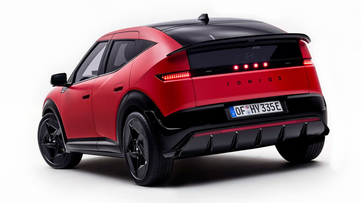 AUTO_REV tweet media