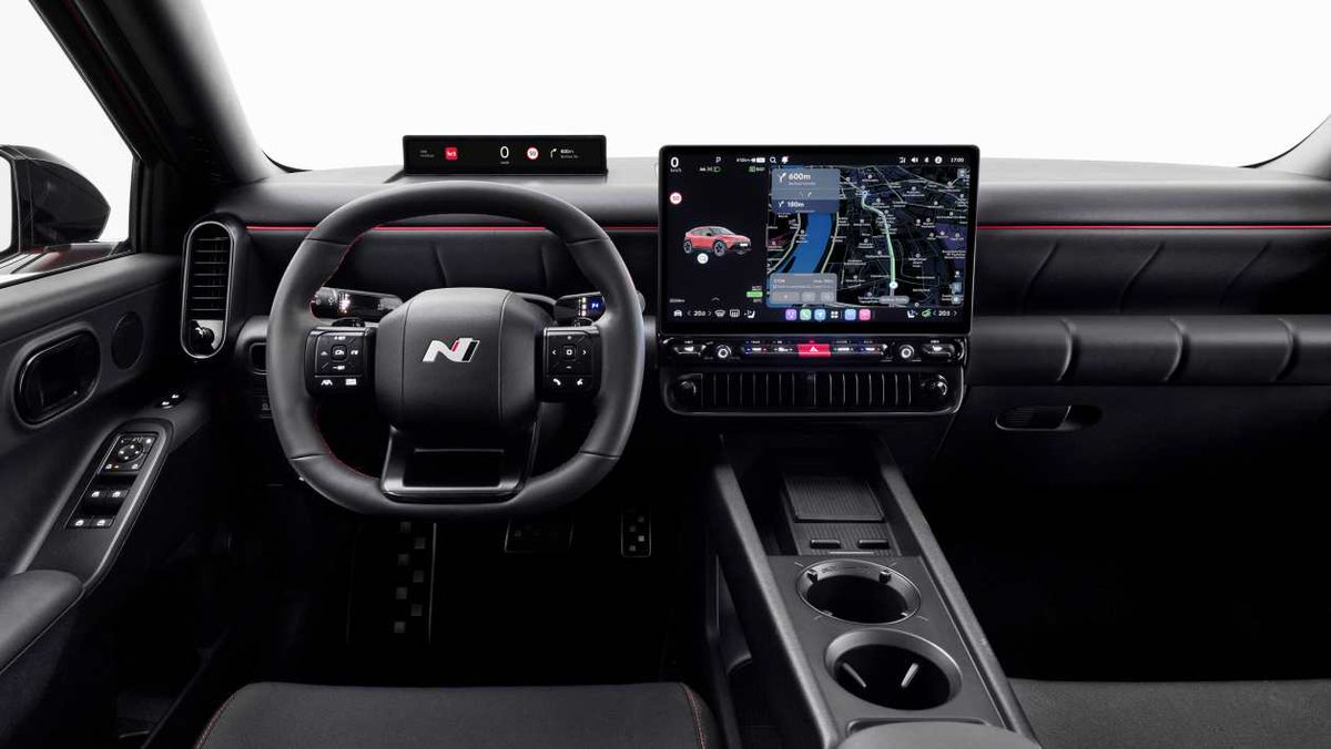 AUTO_REV tweet media