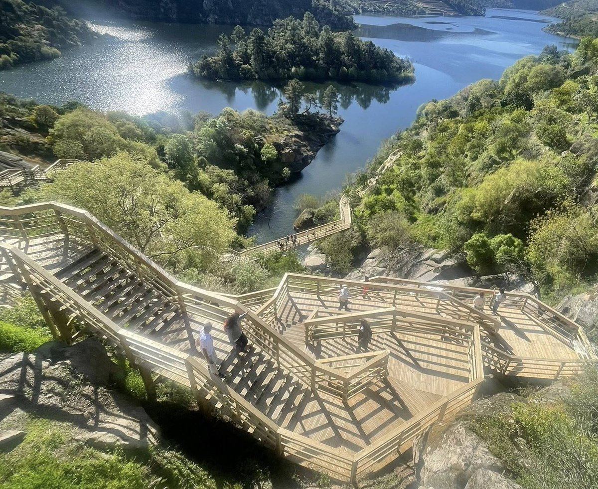 alentejo_1970's tweet image. Alguns dos Passadiços de #Portugal 🇵🇹
. Passadiços do Cerro da Candosa - Góis
. Passadiços de São Mamede de Ribatua - Alijó
. Passadiços de Baía de São Martinho do Porto
. Passadiços das Lagoas de Travanca – Mezio – Arcos de   Valdevez