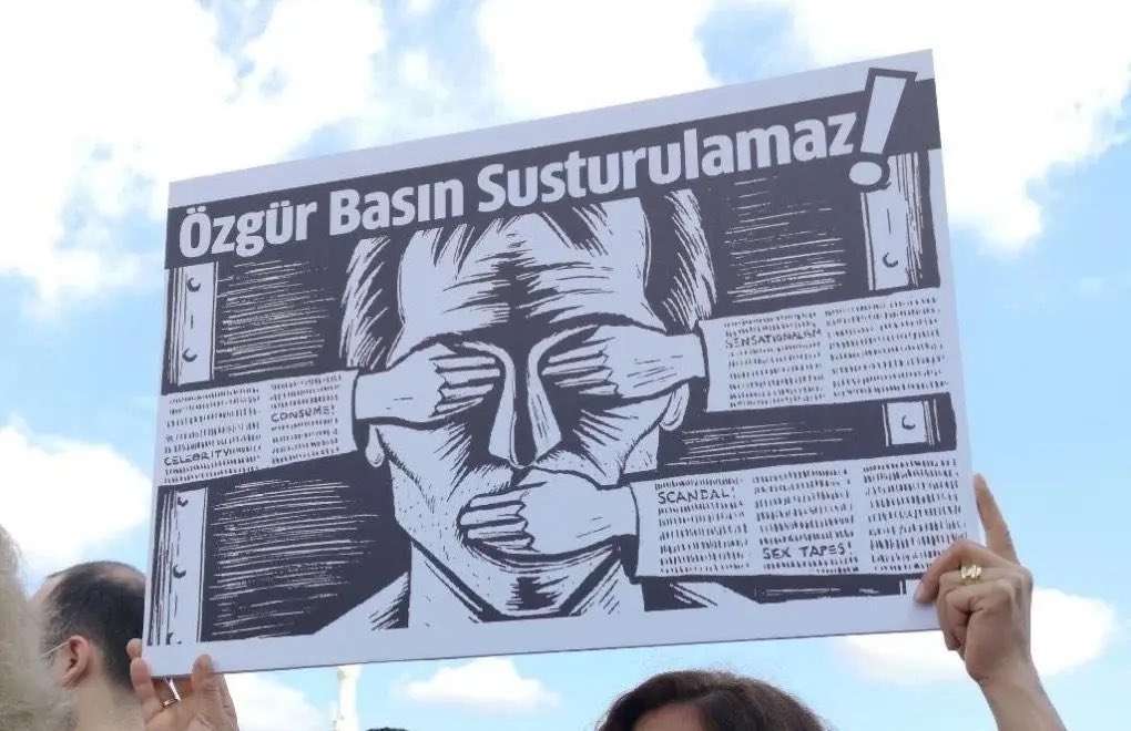 toplumsalmuh49's tweet photo. Toplumsal Muhalefet Twitter (X) hesabımızda, bugün çok fazla şikâyet aldığı gerekçesiyle anormal durum tespit ettik.

Kısıtlanma ya da erişim engellerine karşı yedek sayfamız olan @Toplummuhalif hesabını takip edebilirsiniz. https://t.co/2JbQQOOd9d