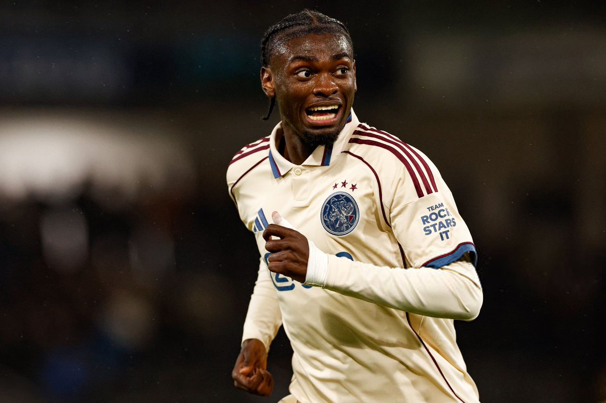 Instant Foot ⚽️ tweet media