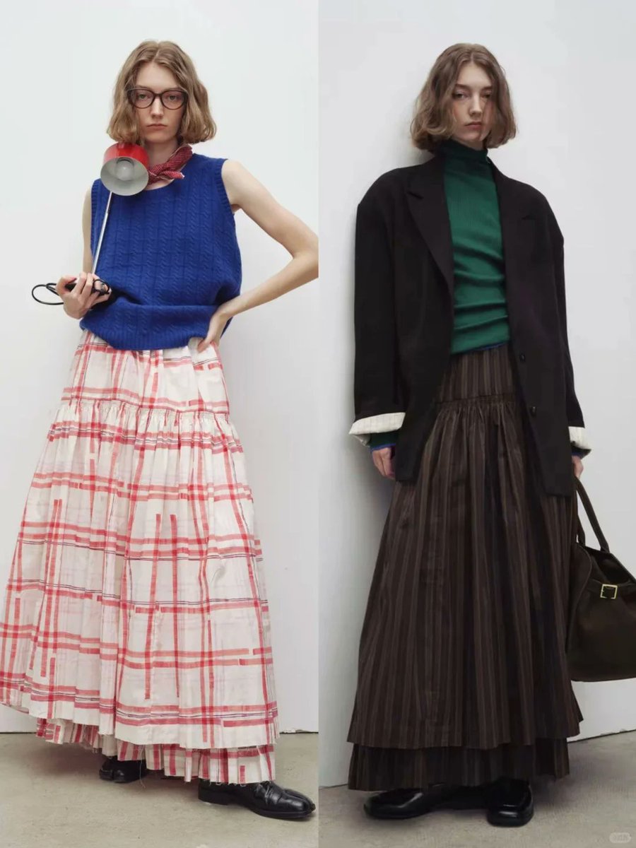 luxenelife's tweet image. Clean girl meets intellectual chic | Vintage vibes, cool aesthetic | Holiday inspo loaded 👇

#VintageStyle #FashionInspo