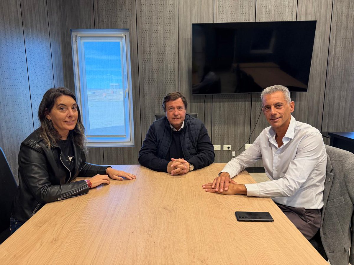 NUEVA ETAPA PARA EL TURISMO EN RÍO NEGRO

Designamos a María Sol Canalda como nueva Secretaria de Turismo de la provincia.

Es de Bariloche y conoce la actividad desde adentro: se formó en administración hotelera, se especializó en marketing, gestión comercial y revenue