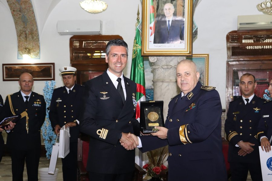 kmldial70's tweet photo. Another #FremmBergamini class #Fregate docked today(04/21/2026) at the port of #Algiers in a 3-day visit , it will conduct a "PASSEX" exercice with the AlgerianNavy as a part of the visit .
Is there any good news looming ? https://t.co/8ne1pAnIzX