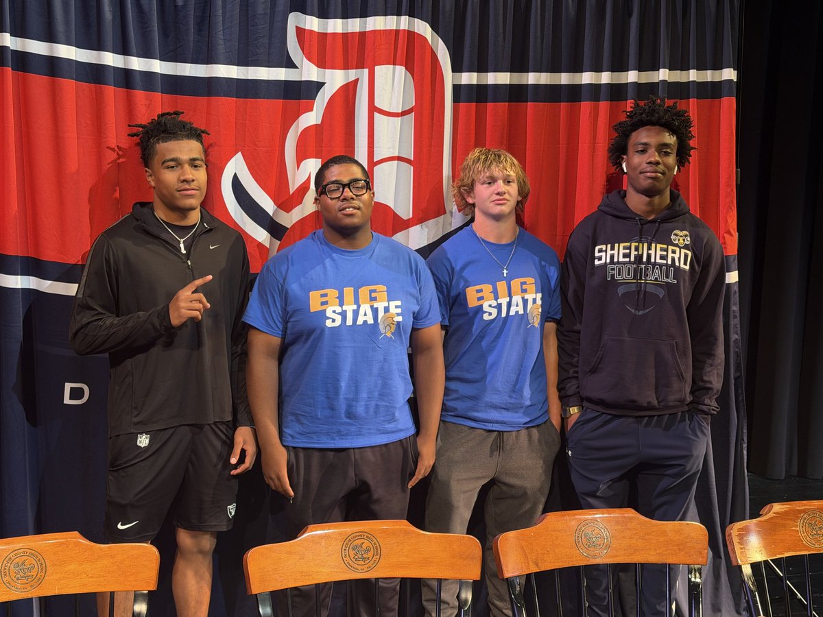 PDBleedNavy's tweet photo. Congratulations to the guys @JohnOliver_57 and Shawn Hill on signing their National Letter of Intents to Virginia State University. Two AWESOME, high character young men will be Trojans these next 4 years. #BleedNavy https://t.co/ZGqJ6jakgF
