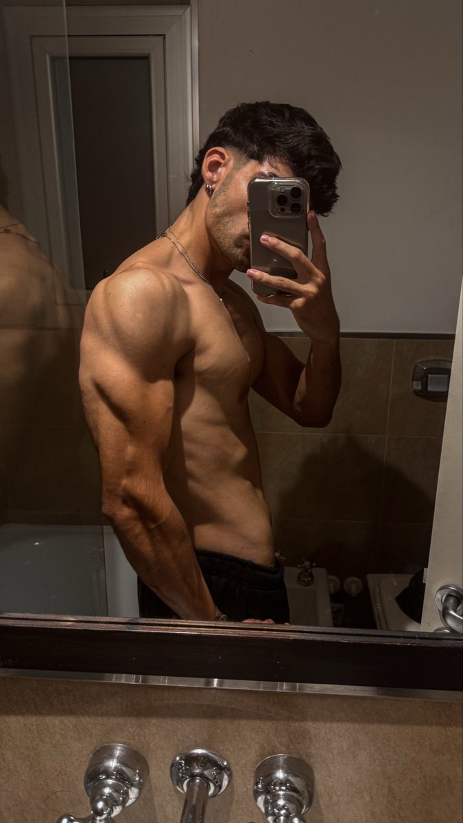 elpintacolas tweet media