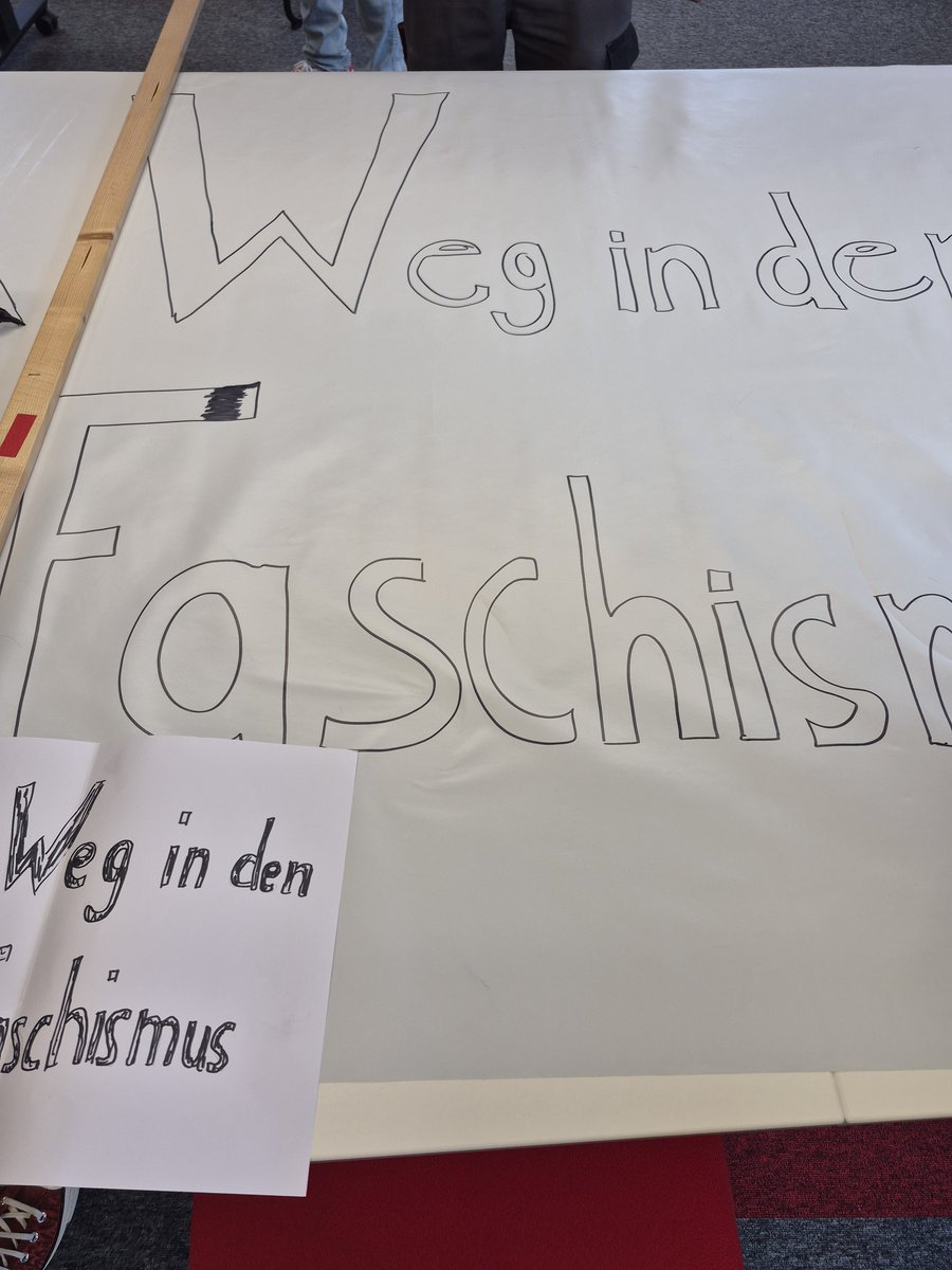 peter_schadt's tweet photo. Mit den Betriebsräten und Vertrauensleuten aus Göppingen und Geislingen praktisch umsetzen, was sich u.a. auch bei der @KriKoWi-Konferenz überlegt wurde. Am 1. Mai gegen den Nationalismus (Boden)fahne zeigen! https://t.co/sHkhHS1eHg