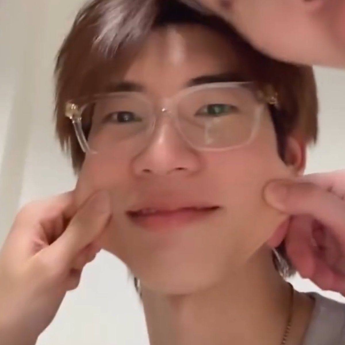 𝐇𝐞𝐲𝐭𝐞𝐞 *. ♡ tweet media