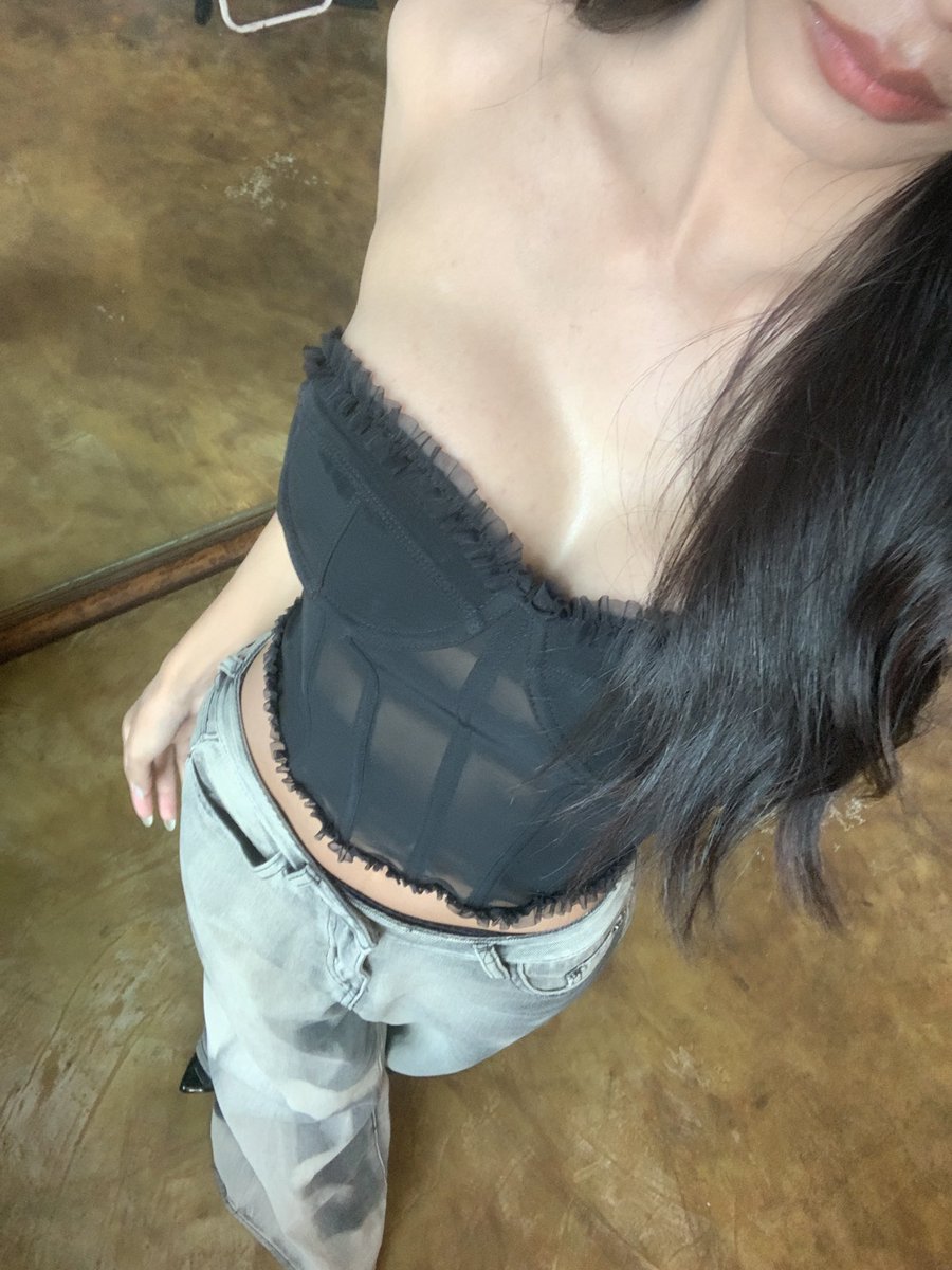 อยากกินหมูกระทะ._. tweet media