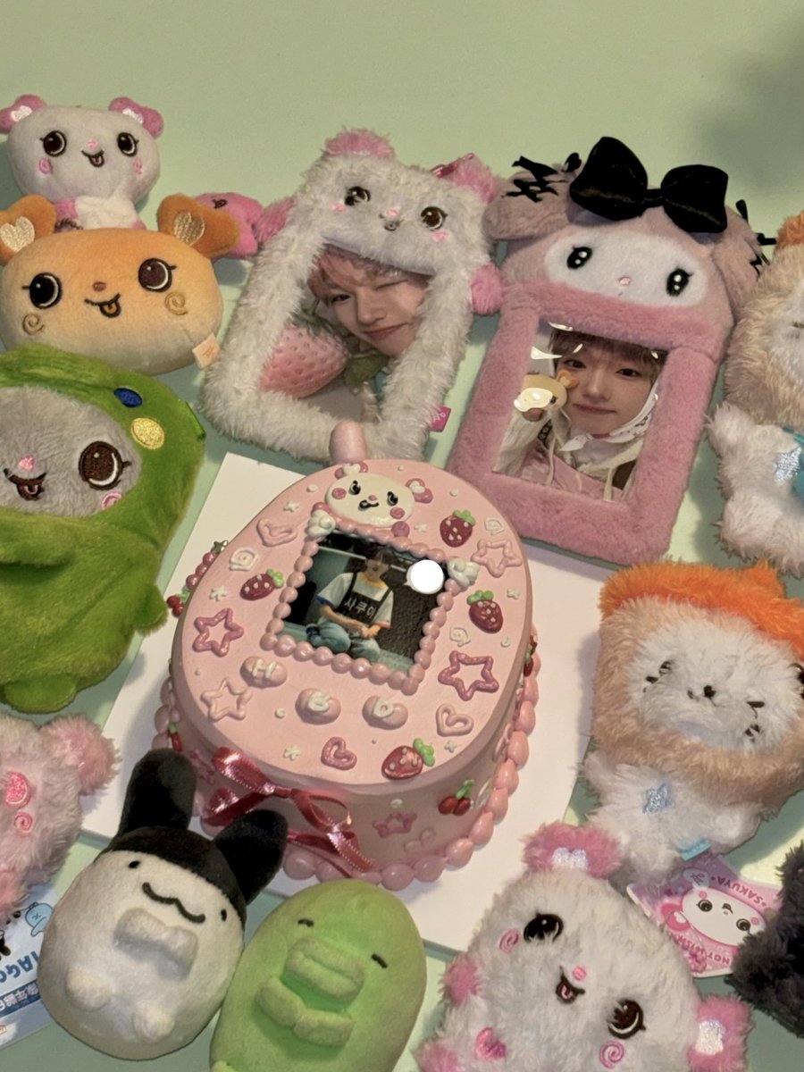 カズハ tweet media