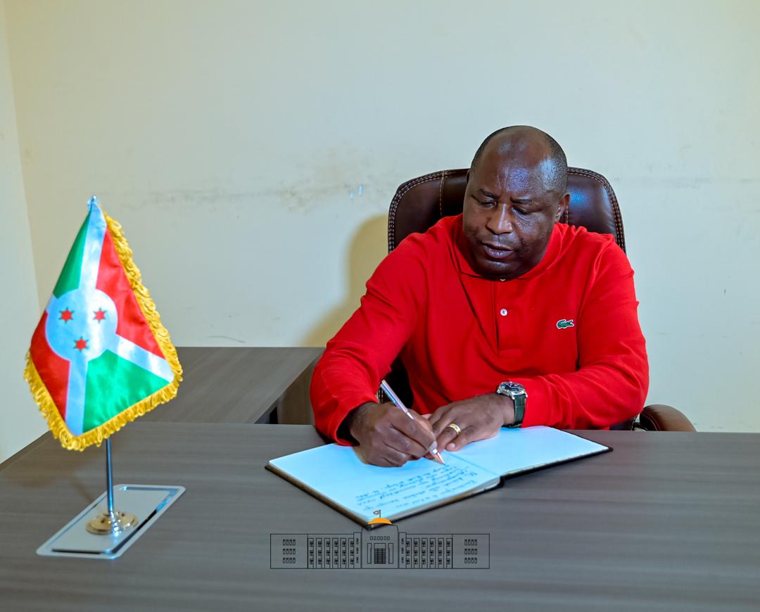 Iryo hinguriro AKEZA risora k'umusi  amatoni 14 y'ifu y'ubuyi bw'abakuze, na toni 4 z'ifu y'ubuyi bw'abana.