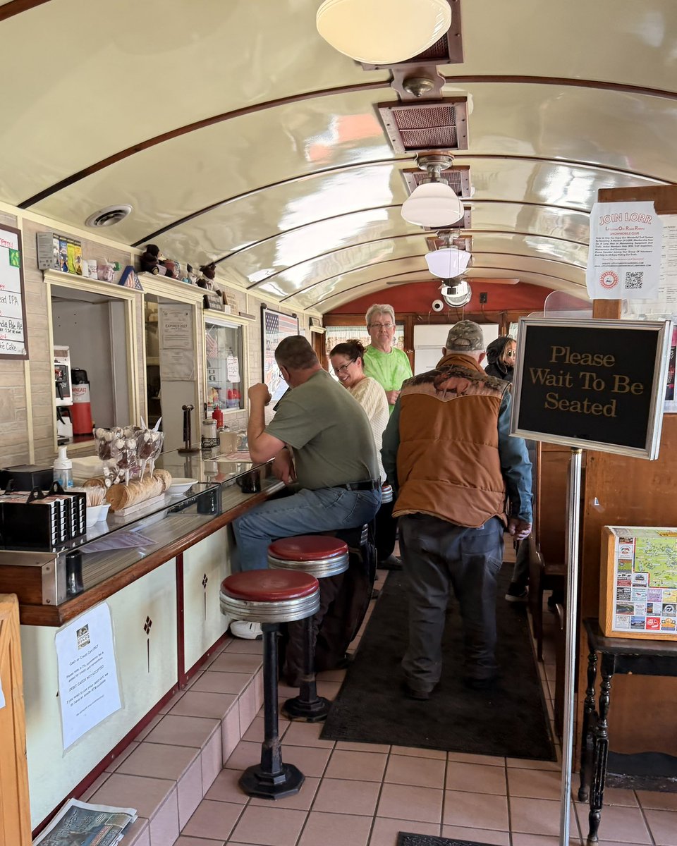 ▼ Kiel James Patrick tweet media