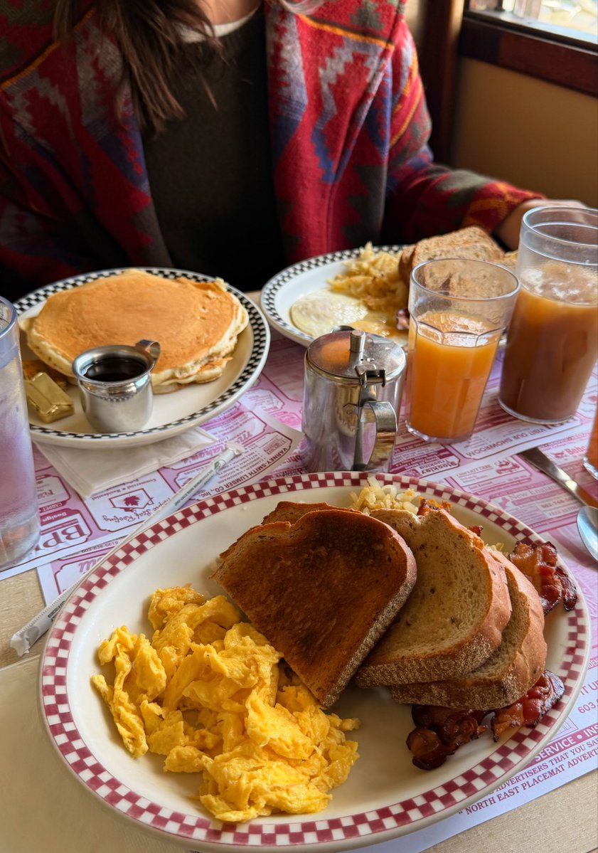 ▼ Kiel James Patrick tweet media