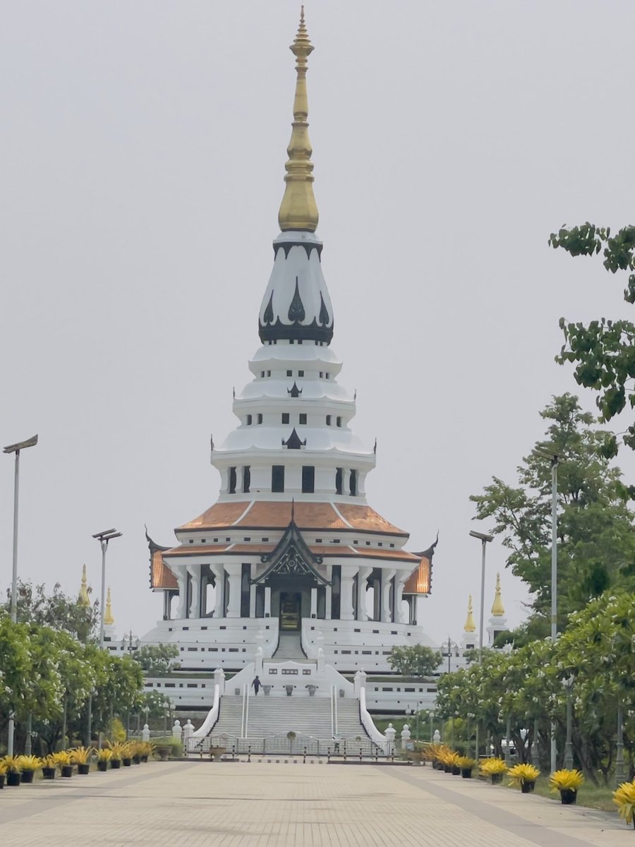 jerawan17's tweet photo. ไหว้พระทำบุญ จ. อุดรธานี https://t.co/VFizZgTv5F