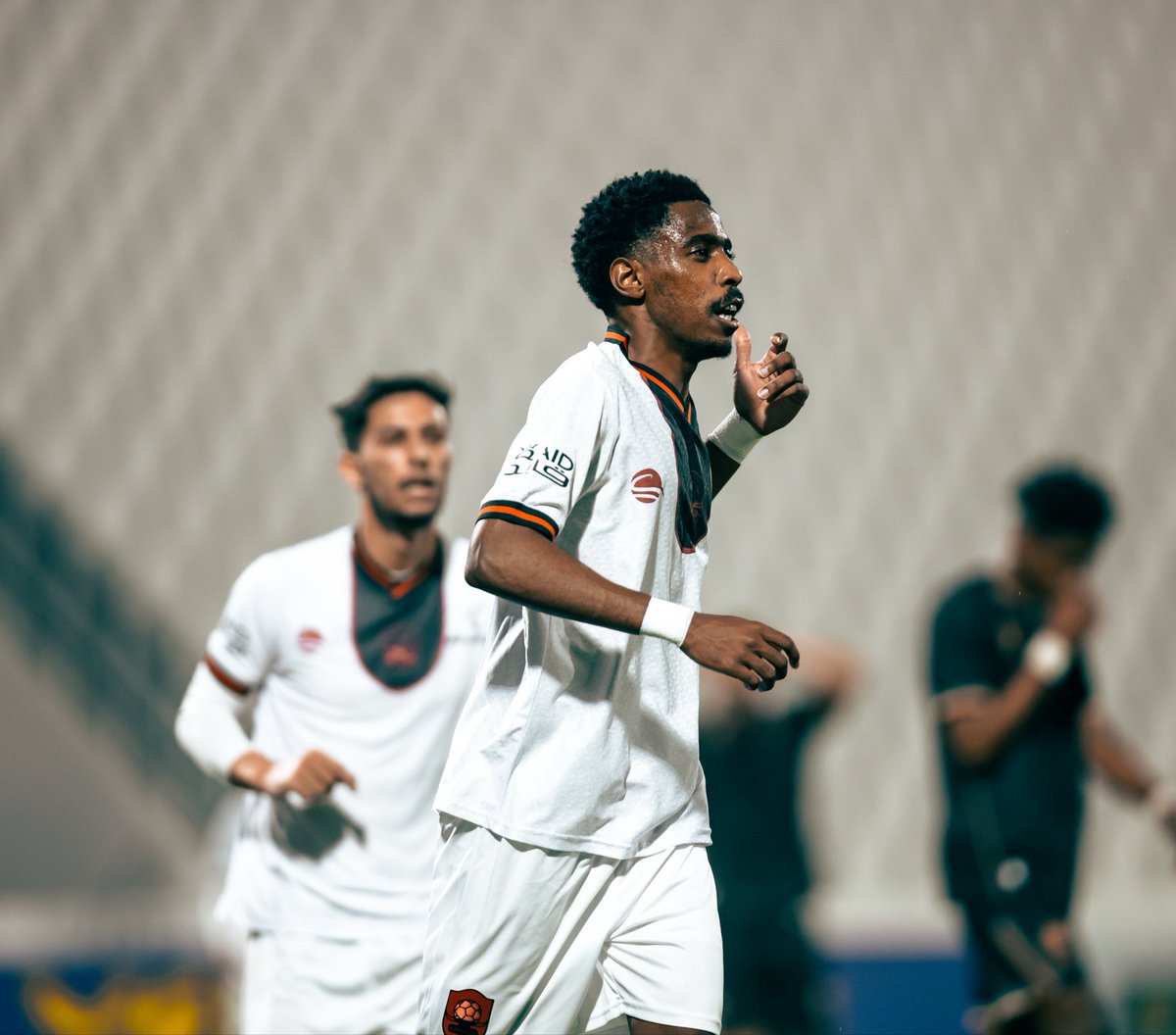 FDL_KSA's tweet photo. أول الأهداف سـعـد ⚪️

السلولي يضع بصمته 🫆

#الدرعية_الرائد 
#دوري_يلو | #FDL https://t.co/5neKsRsIMU