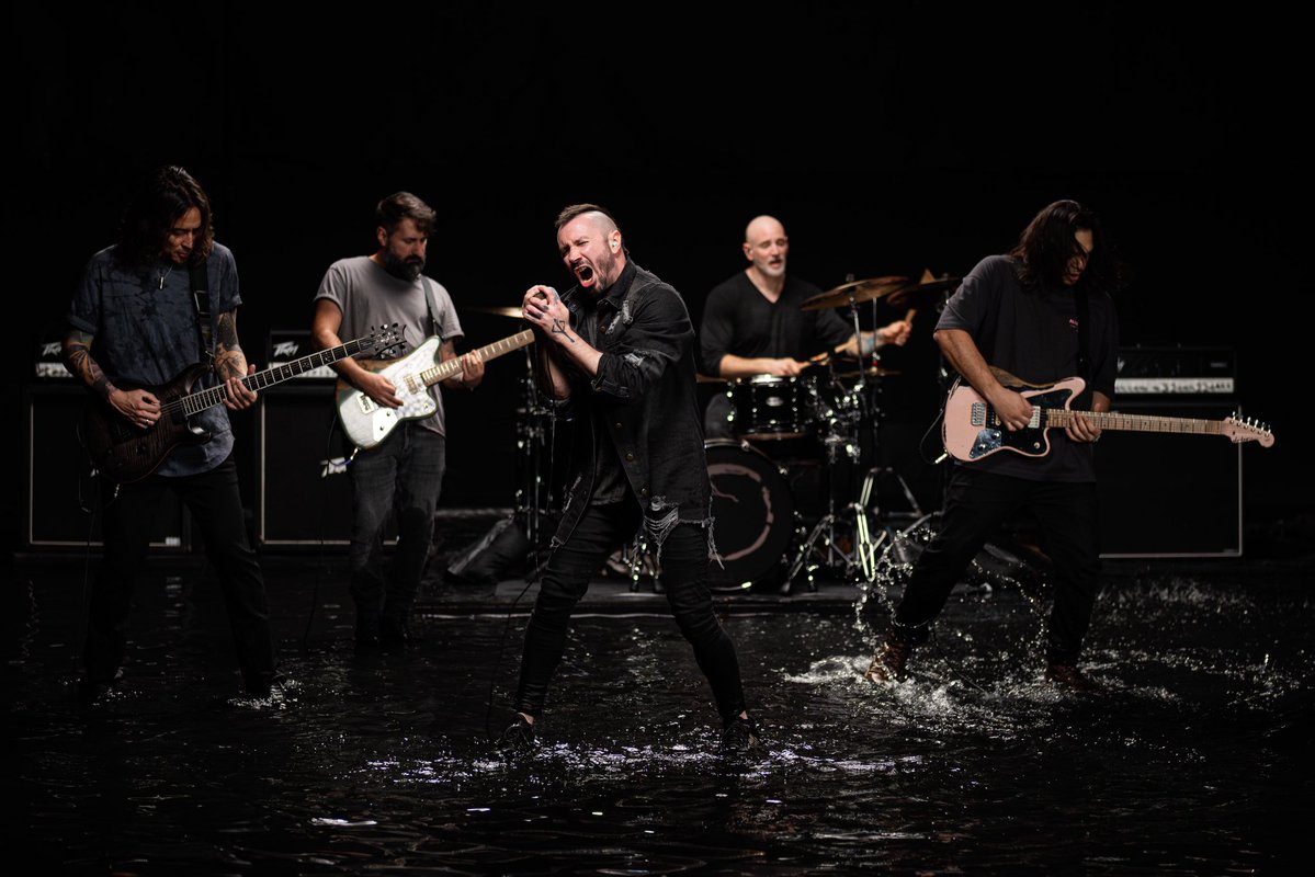 Periphery tweet media