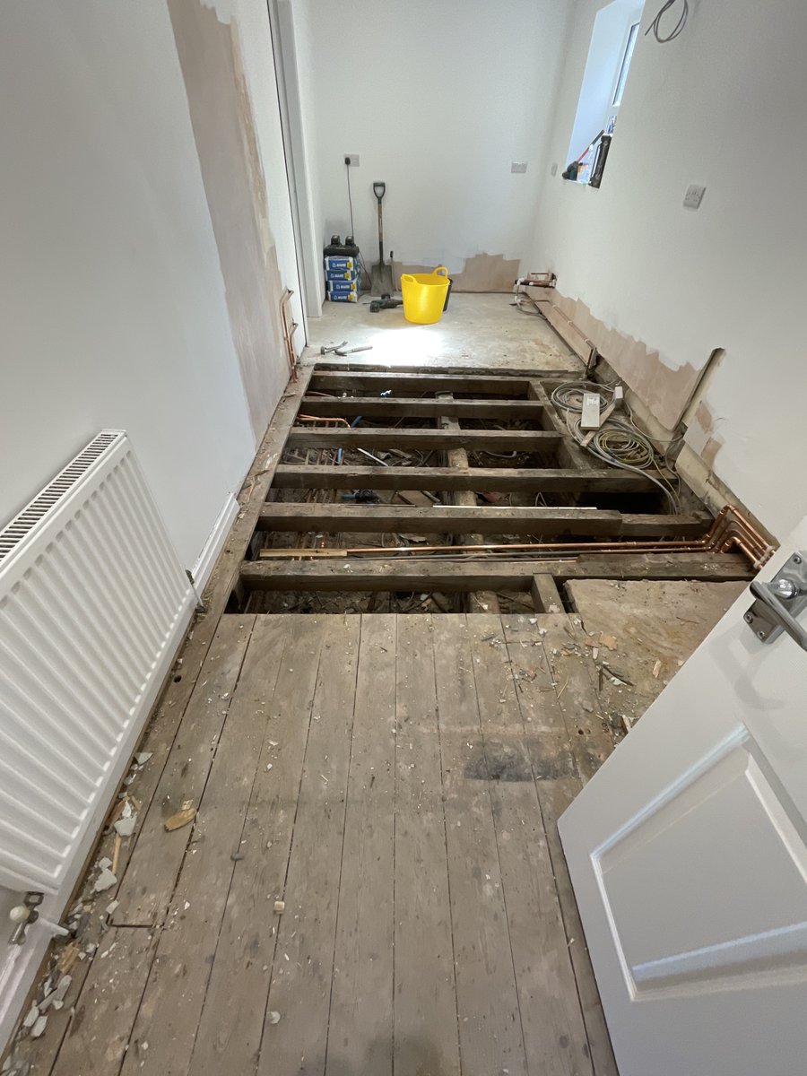 Harry Carlow tweet media