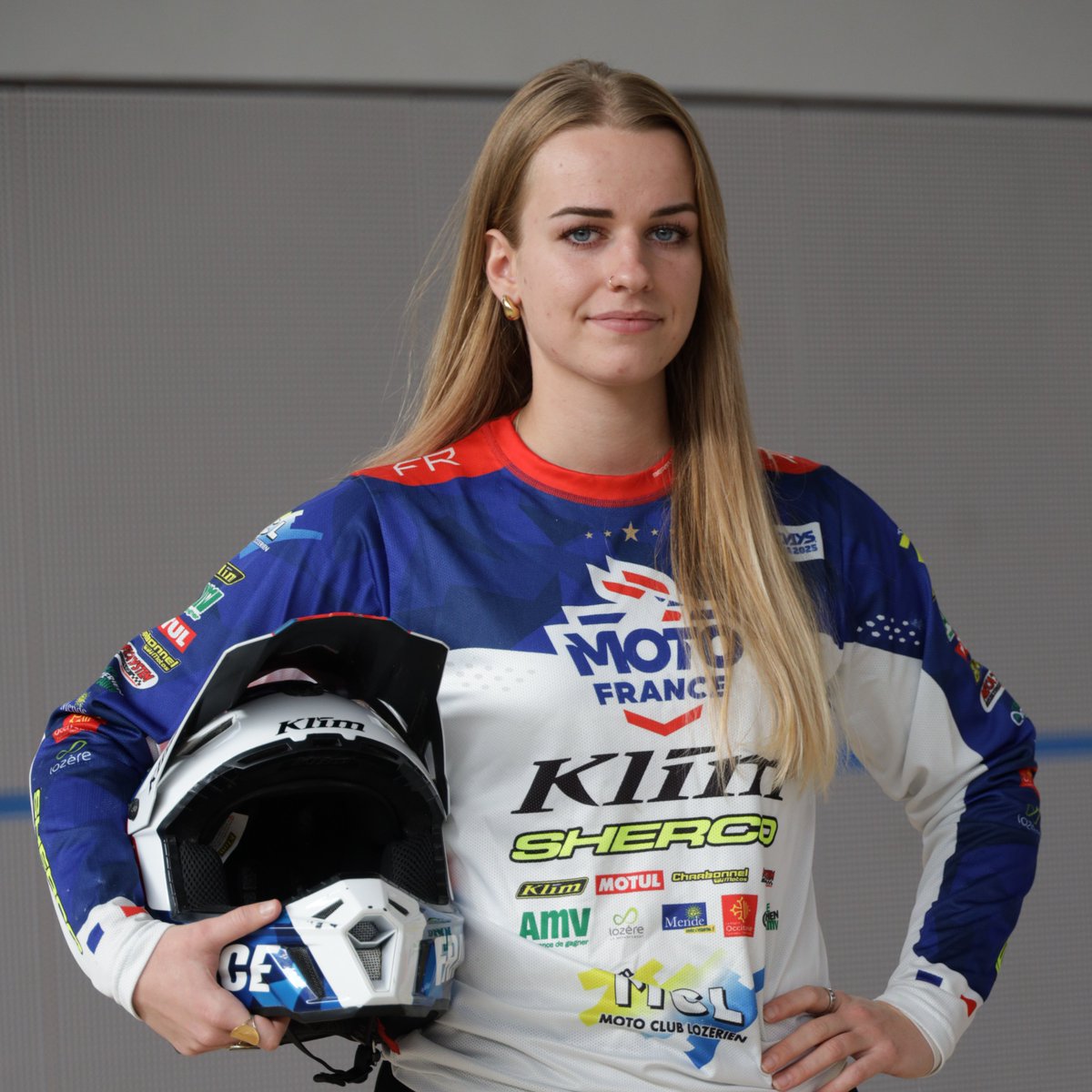 unimesfr's tweet photo. 🏆Lorna Lafont, étudiante en L3 AES et championne du monde d’enduro 2025 a choisi @unimesfr pour mener de front ses études et sa carrière de sportive de haut niveau.
👉 Lire l'article : https://t.co/hhVw96KIBQ
#NîmesUniversité #SportDeHautNiveau #Réussite #Étudiants https://t.co/aph8mvLGlh