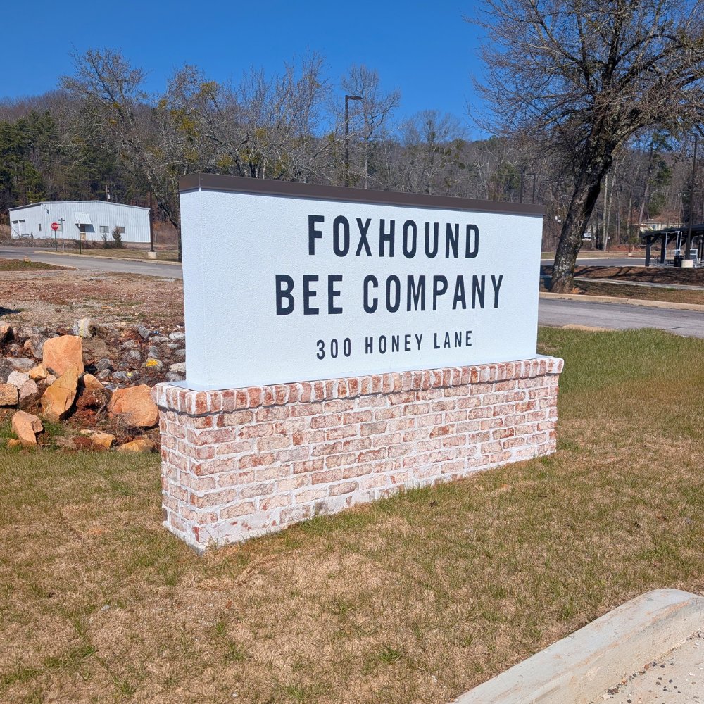 FoxhoundBeeCo's tweet image. Planning a visit? Head over to our Google page for our latest hours and address. We make sure that everything’s always up to date there.

bit.ly/3Ry6Sox

#foxhoundbeeco #beekeeping #honeybees #bees