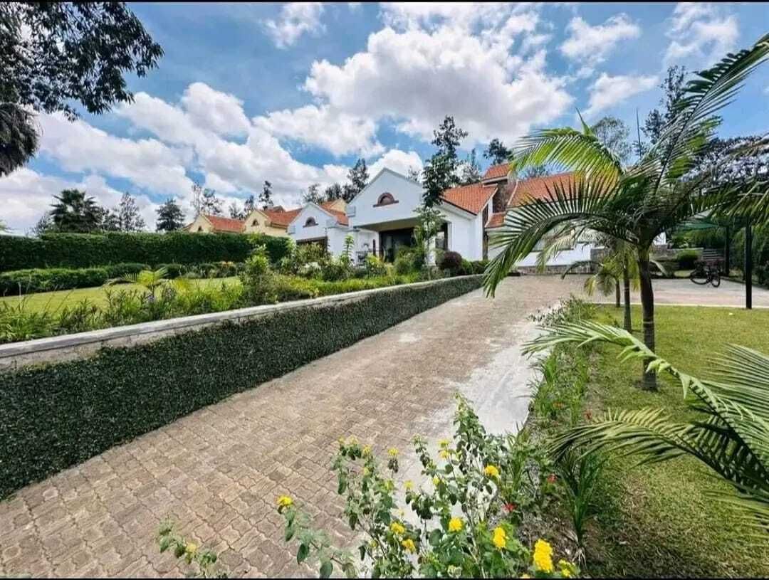 HouseInRwanda's tweet image. 🏠Kigali Fully furnished house in Gisozi🆕

💸 Price: 3,625,000 Rwf /month 
🛏️ Bedrooms: 4
🛁 Bathrooms: 3
👍Furnished: Yes

For further details:👇houseinrwanda.com/property/rent/… 

Contact name:👨‍💼Nishimwe Francoise 

 #houseinRwanda #apartment #rent #kigali