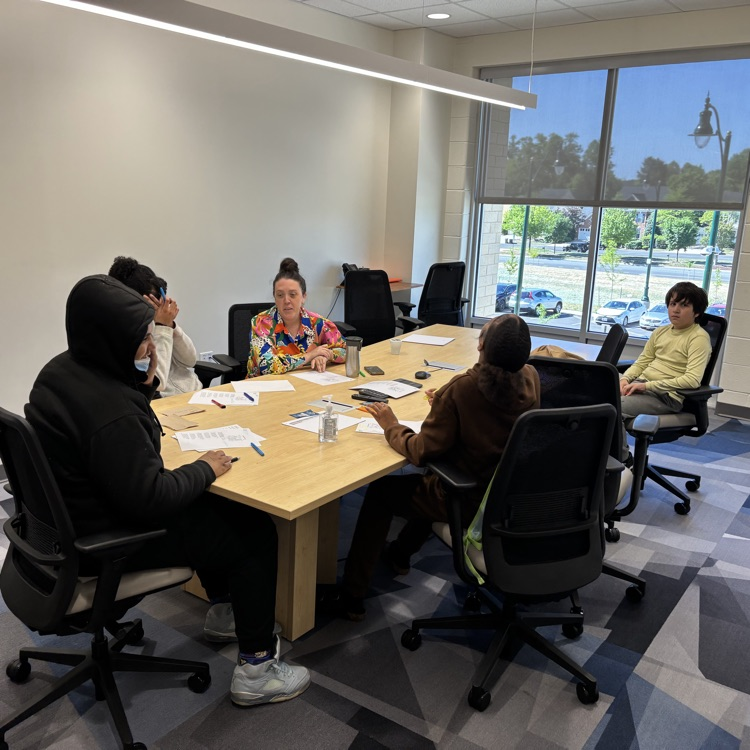 FredSchools's tweet photo. Here is a recap of our wonderful Mrs. Brown leading reading support groups for students! We are extremely thankful for her diligence and leadership, and all the more excited to see our students achieve their readings goals, 🔥! https://t.co/4X9clbCTDS