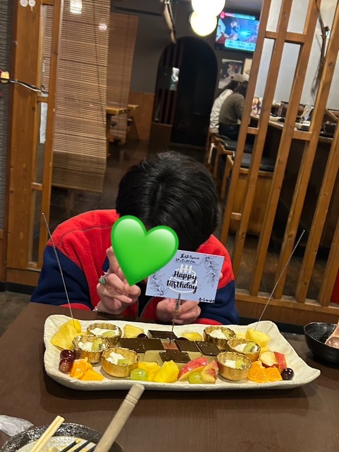 せりな tweet media