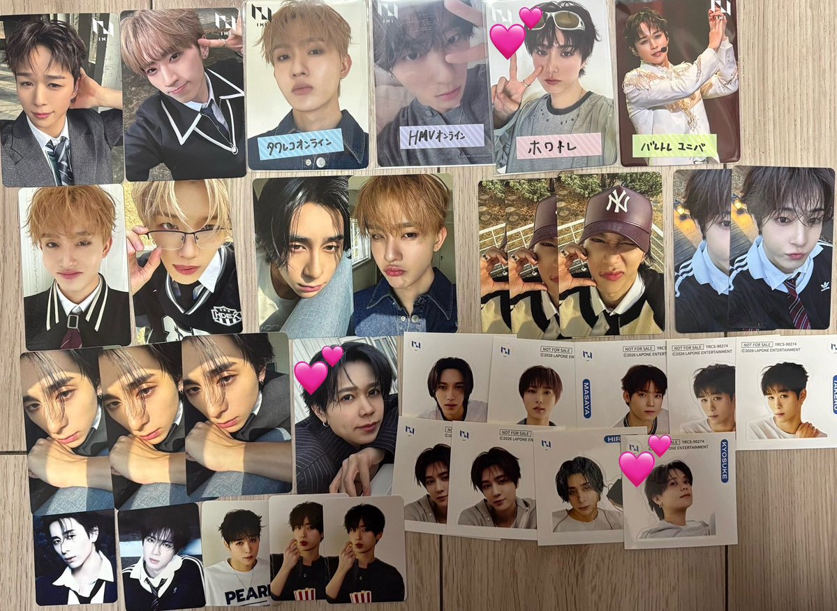 フユツキ tweet media