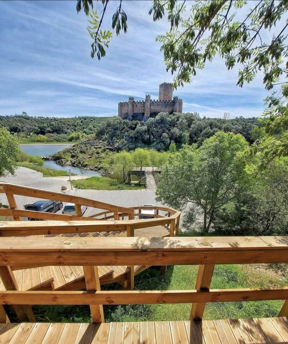 alentejo_1970's tweet image. Alguns dos Passadiços de #Portugal 🇵🇹
. Castelo de Almourol no percurso pedestre entre Constância e Vila Nova da Barquinha
. Passadiços do Alamal – Gavião
. Passadiços das Fragas de São Simão
. Passadiços de Fiães e das Ribeiras do Uíma