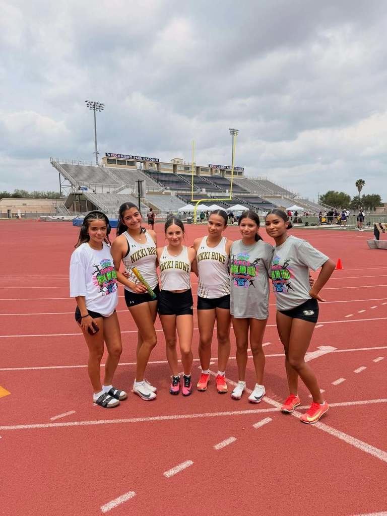 Rowe006's tweet image. Our 4x200m relay juniors Kendra Barrera and Rosario Contreras, senior Aubrianna Stubbs, and sophomore Angelina Saenz placed 4th at the Area Championships to qualify for Regionals. Congratulations to this amazing group! #WarriorPride