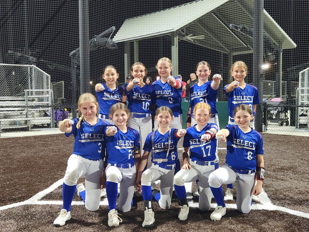 Select Fastpitch 2015 tweet media