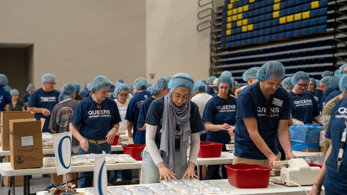 QueensUniv's tweet photo. What does it look like to live out “Not to be served, but to serve”? At Queens, it looks like a day filled with student research, bold ideas, and 77,328 meals packed for communities in need.

Learn more about Day of Scholarship and Service ➡️ https://t.co/Wza4TaAKBS https://t.co/iTPFRd6Spp