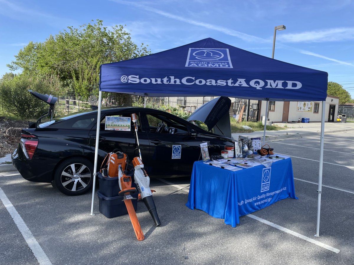 SouthCoastAQMD's tweet image. A big thank you to community members and local leadership who connected with South Coast AQMD at the @Akoma_Heart #EarthDay event in #SanBernardino this weekend! Learn more about the featured #AirQuality incentives and programs geared toward both businesses and communities at