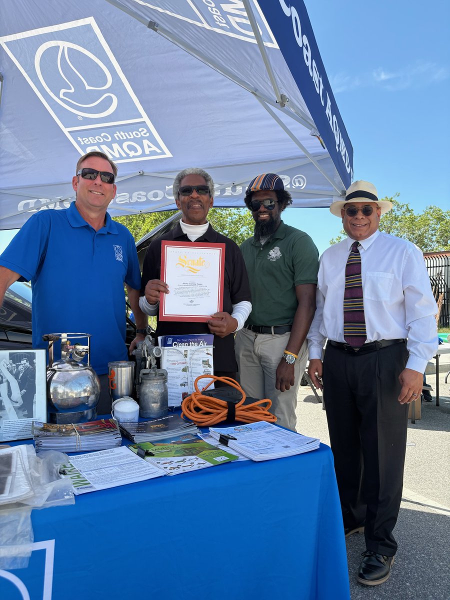 SouthCoastAQMD's tweet image. A big thank you to community members and local leadership who connected with South Coast AQMD at the @Akoma_Heart #EarthDay event in #SanBernardino this weekend! Learn more about the featured #AirQuality incentives and programs geared toward both businesses and communities at