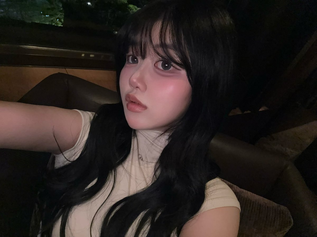 라라 tweet media