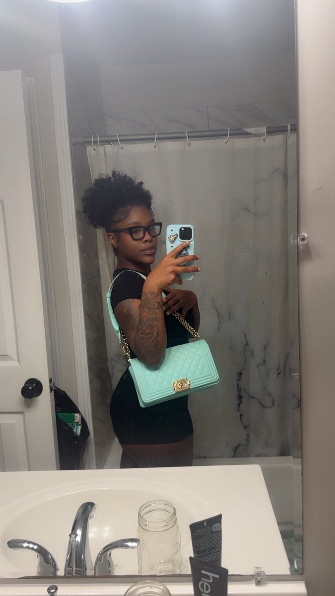 MochaThaBody_ tweet media