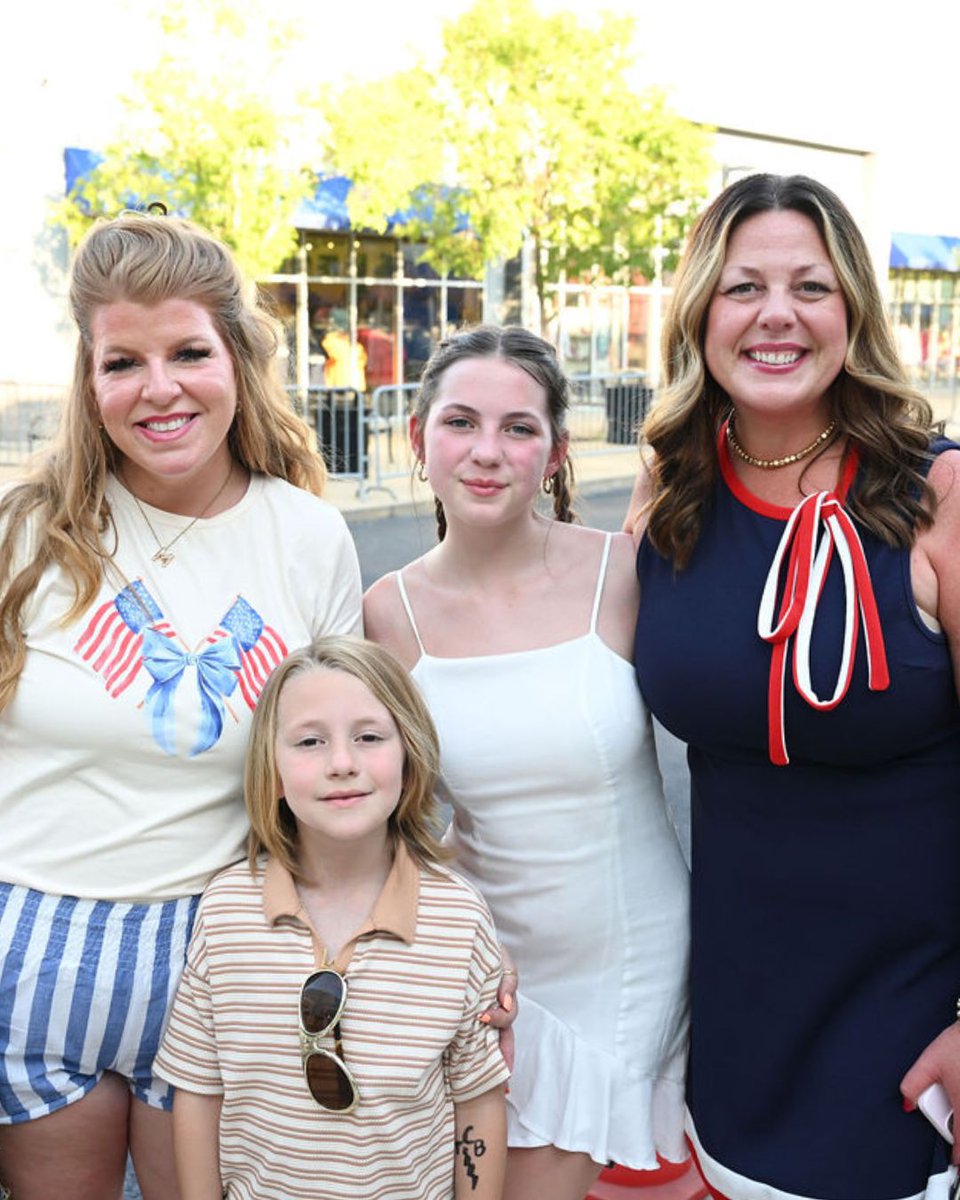 Graceland tweet media