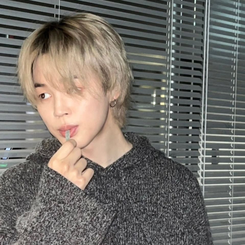 nunu⁷💋🪭 is seeing BTS! CON LIMIT? tweet media