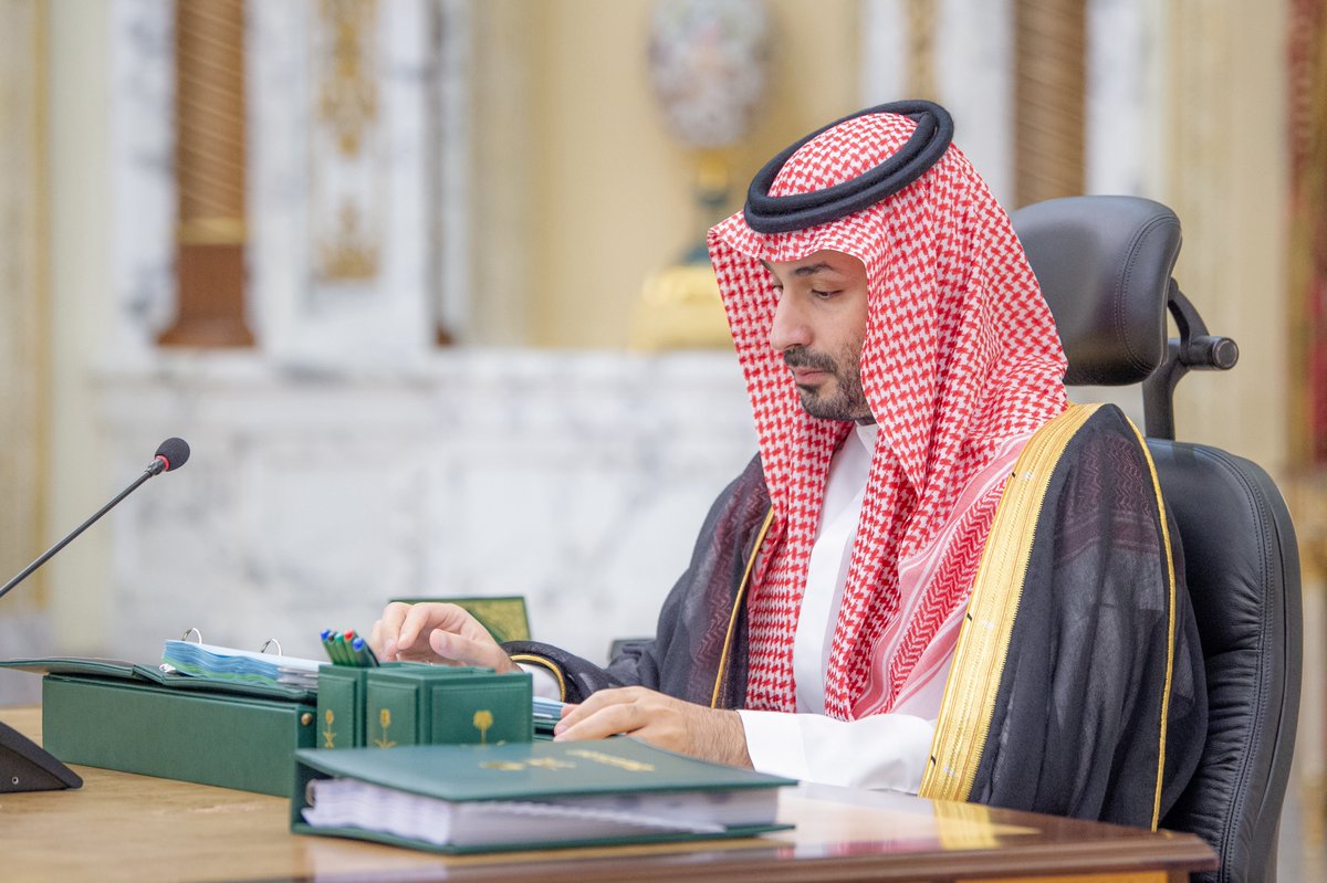 سمو سيدي #ولي_العهد يرأس جلسة #مجلس_الوزراء في جدة.