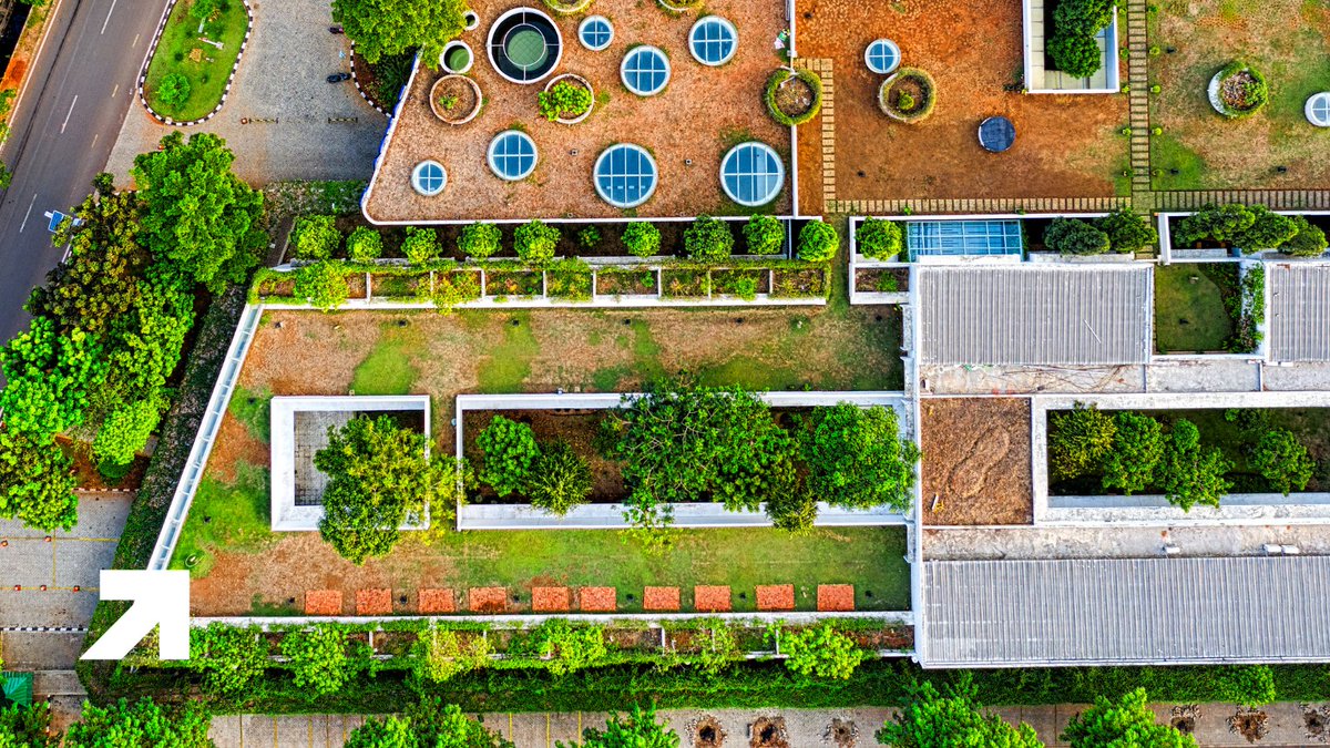 CAGBC's tweet image. The @CityofVancouver has released a best practice guide for #greenroofs covering design, installation, operations &amp;amp; maintenance, warranties, and risk management. It highlights #LEED certified projects and insights applicable across Canada. Download: ow.ly/zV6w50YMLm7
